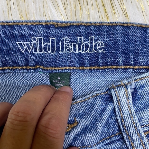 Wild Fable - Destroyed High Rise Shorts Size 0 - Picture 4 of 7